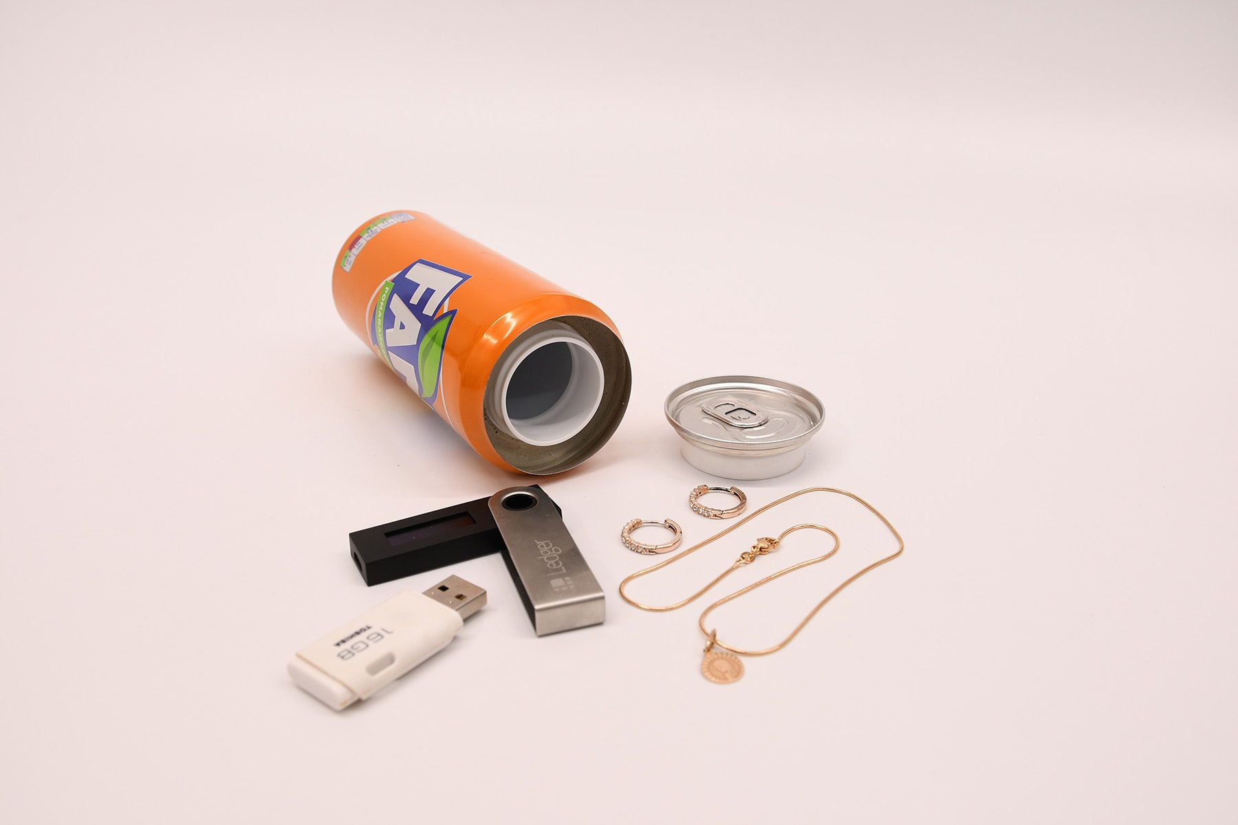 Secret Stash - Fanta 330ml