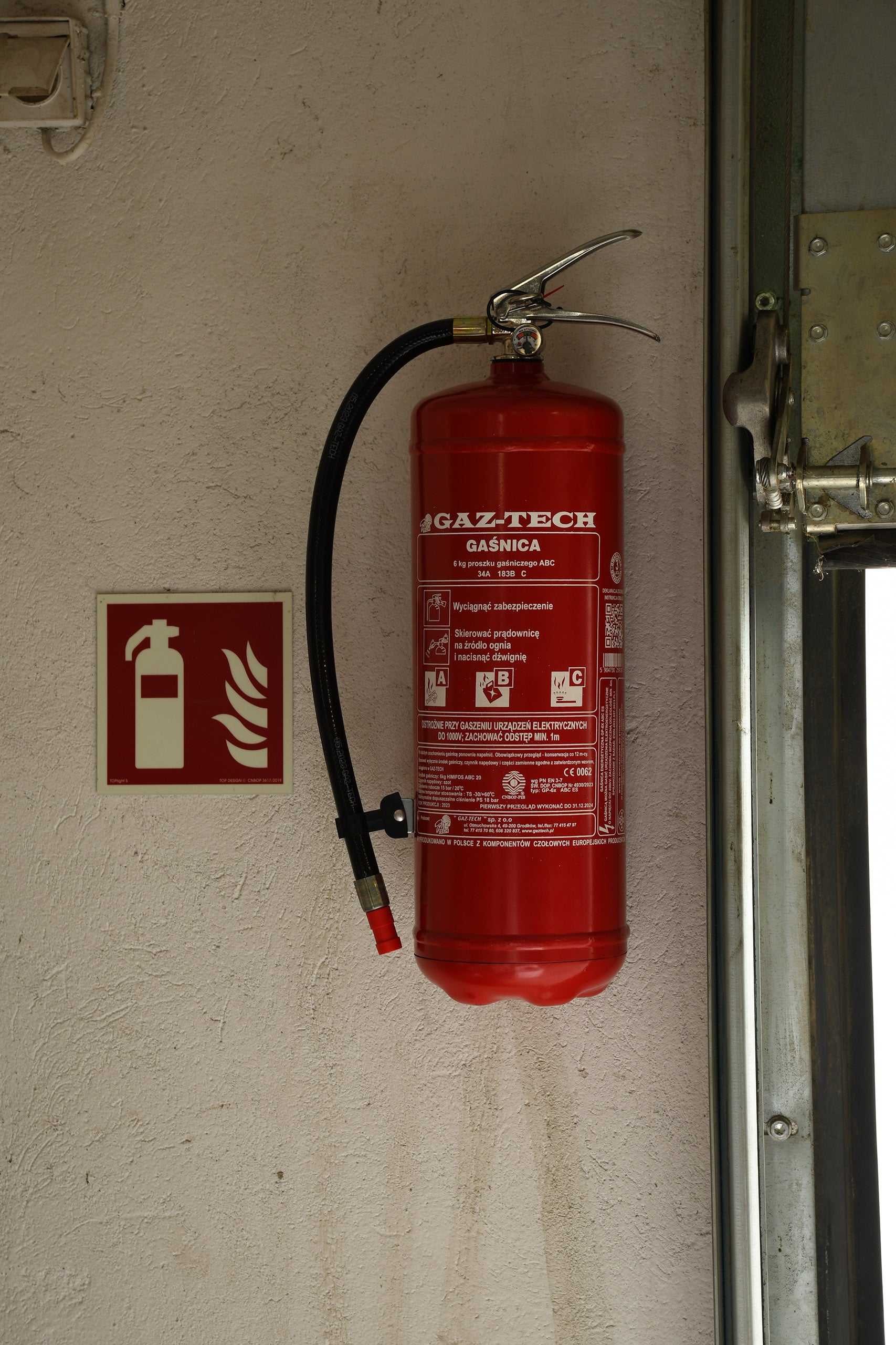 Secret Stash - Fire Extinguisher 6kg